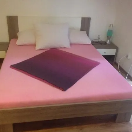 Bernard Apartament *